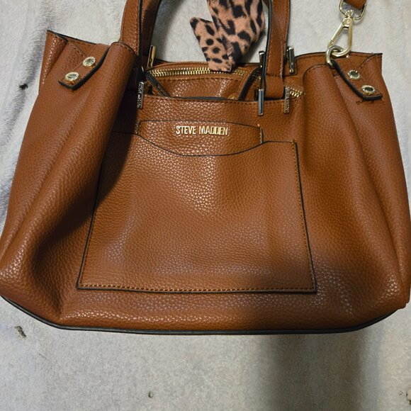 Like New Steve Madden Women's Shoulder Bag: Brown, 12" x 8" - Picture 2 of 4